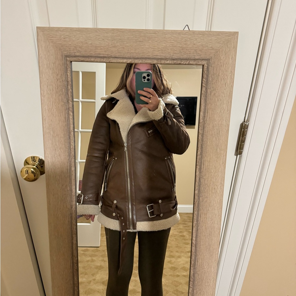 Avec les filles Sherpa lined jacket - extremely warm and in excellent condition